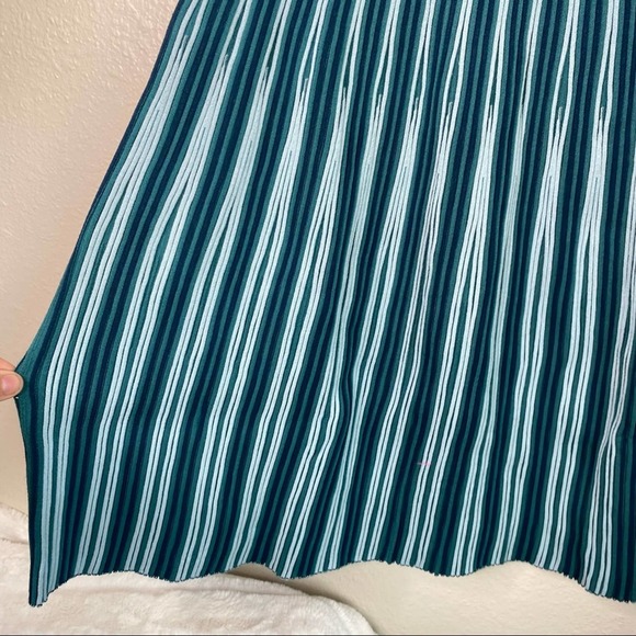 Emporio Armani Knit Three-Quarter Sleeve Two Toned Dress - Picture 7 of 12